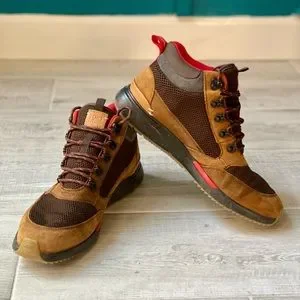 TOMS Skully Waterproof Hiking Boots Men’s 8.5 Brown Distressed Leather Outdoor Toms waterproof Skully hiker boots with chunky sole in brown  main image 3